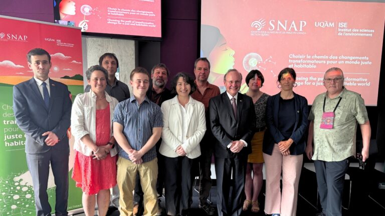 Photo de groupe des intervenants de l'évènement sur les changements transformateurs